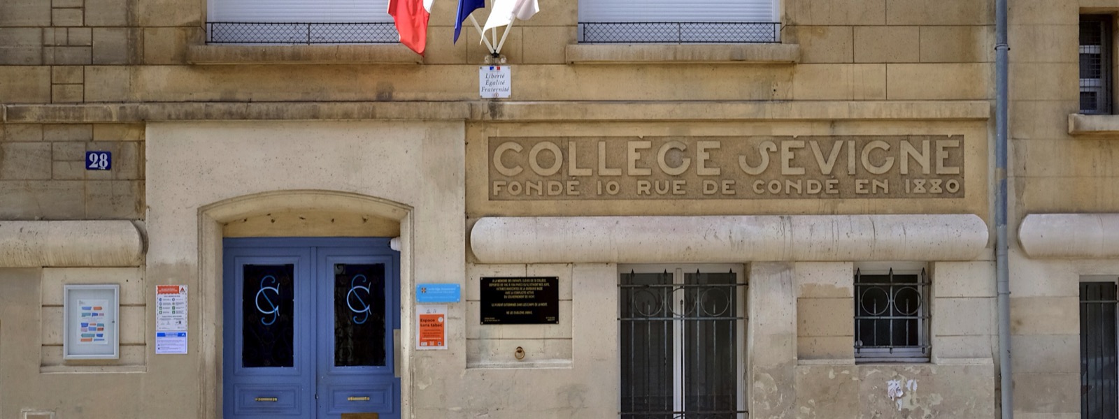 Façade de Sévigné au 28 rue Pierre-Nicole, Paris 5e, avec l'inscription « Collège Sévigné, fondé 10 rue de Condé en 1880 »